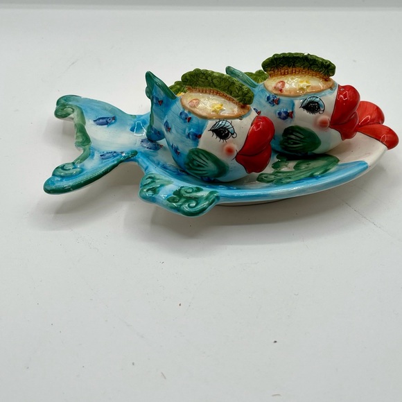 Colorful Ceramic Fish Decor with salt and pepper shakers - Picture 12 of 13